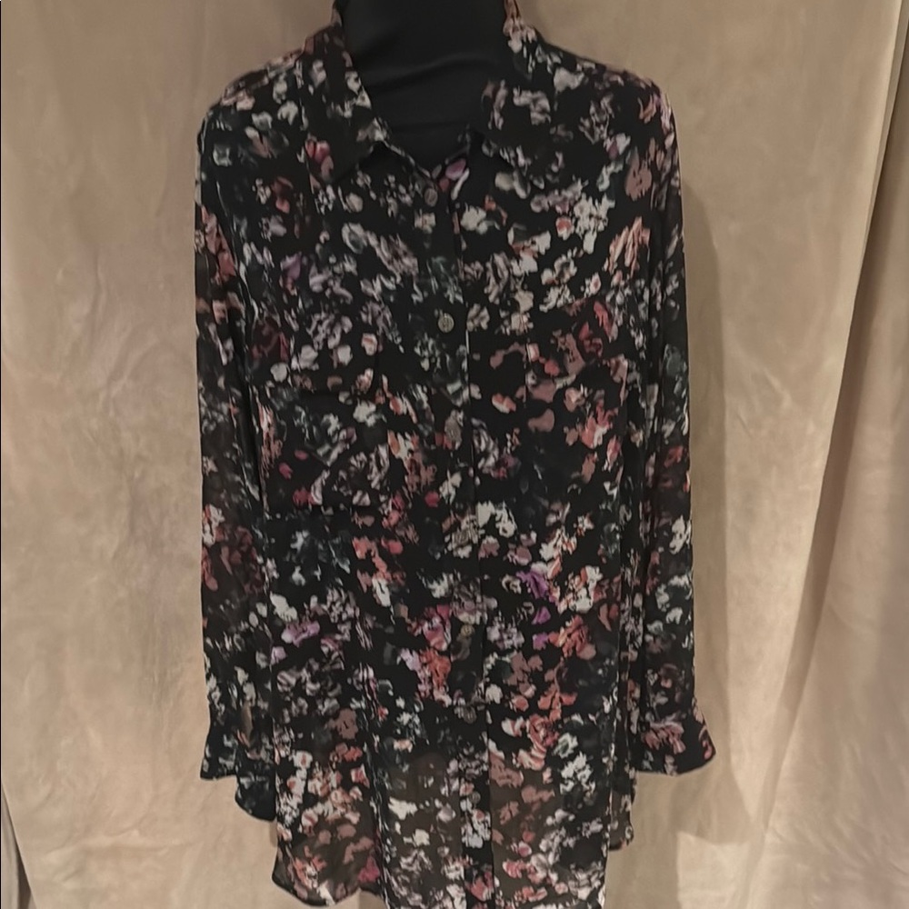 Two by Vince Camuto Black and Pink Asymmetrical Button Down Shirt